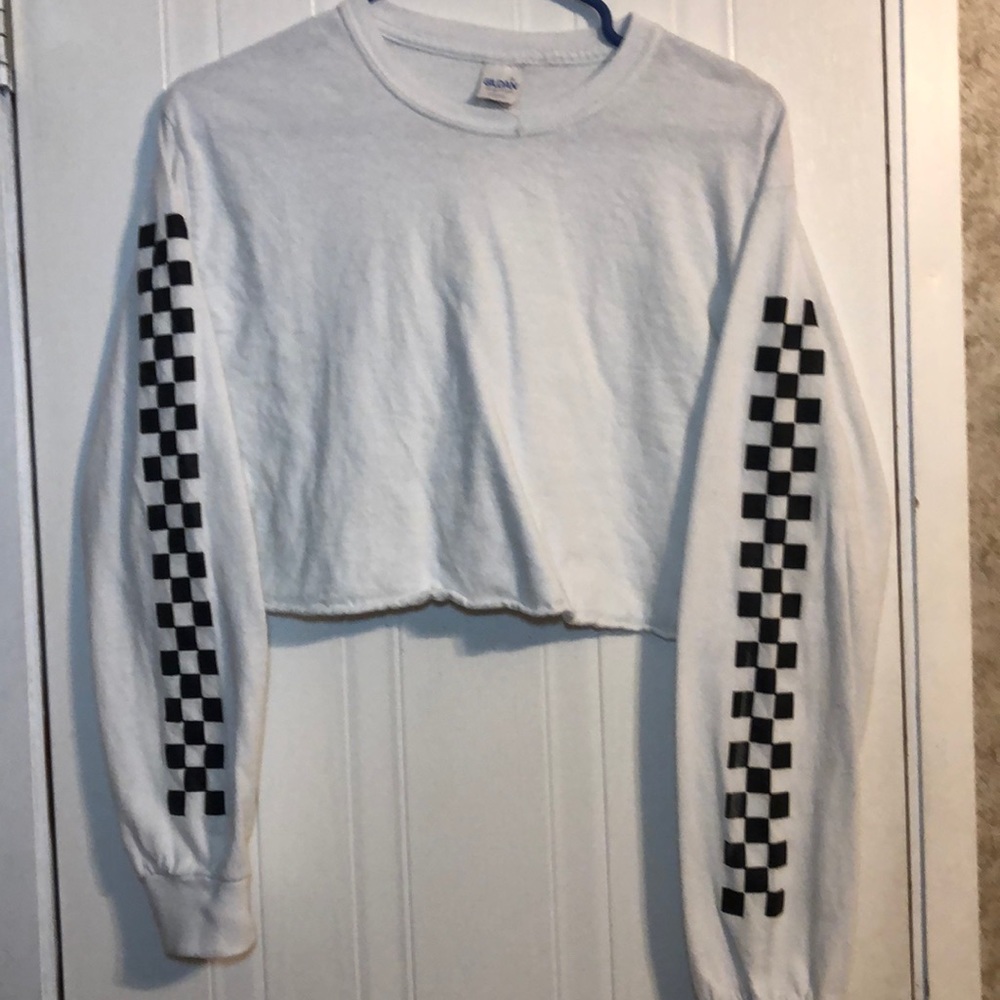 checkered sleeve crop top